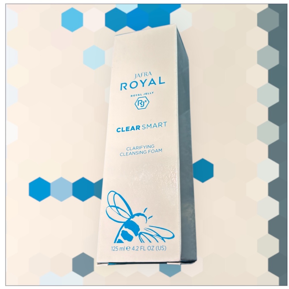 JAFRA Royal Clear Smart Clarifying Cleansing Foam 4.2 oz. Brand New Retail: $31